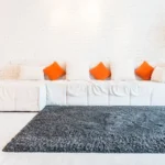 How to Choose Soft Natural Fiber Area Rugs for Family Rooms and Oversized Rugs for Spacious Living Rooms