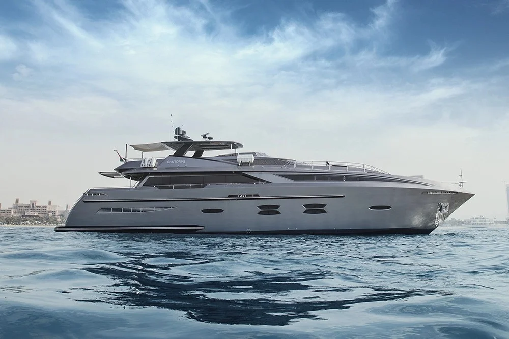 How Luxury Yacht Rentals in Dubai Provide a Unique Perspective on the City