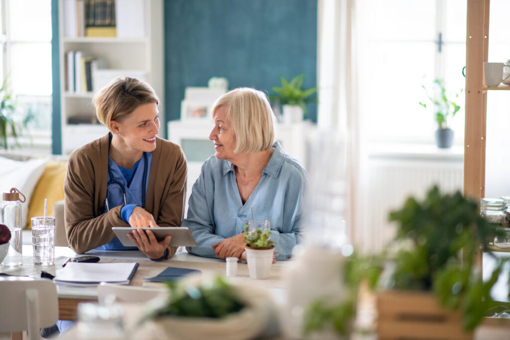 Choosing the Right Senior Care and Living Assistance Option