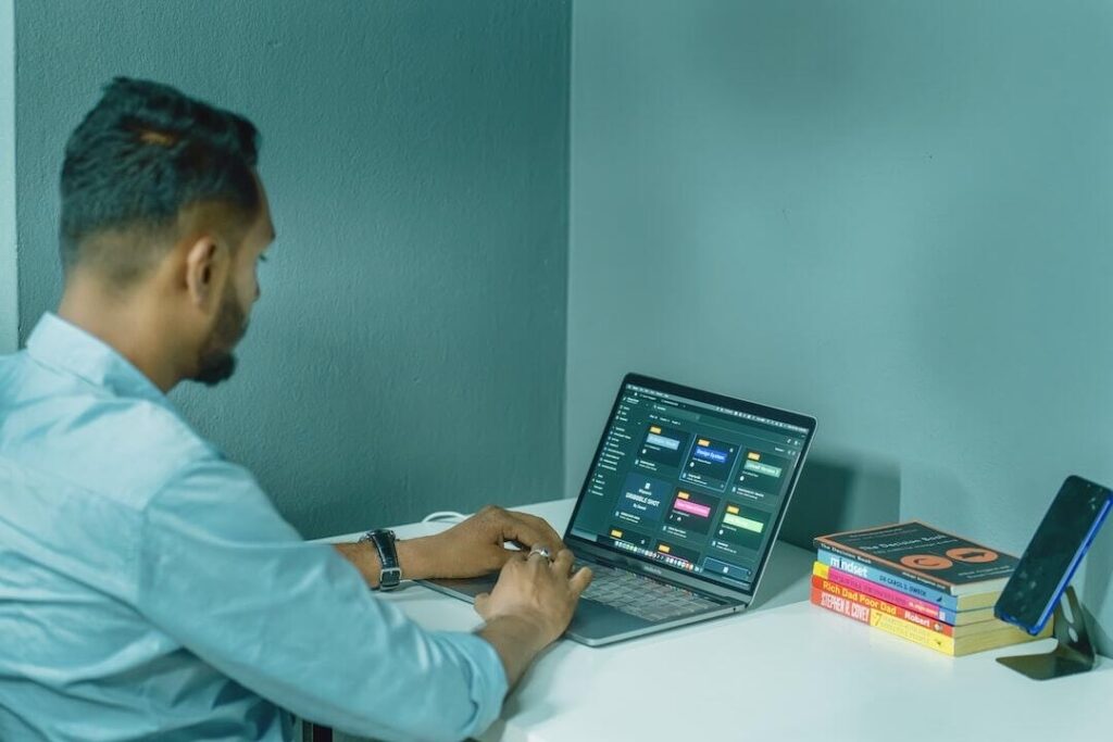 Leveraging AI in Visual Marketing: A Guide for Business Managers