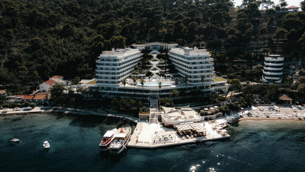 Understanding Market Trends for Effective Timeshare Management