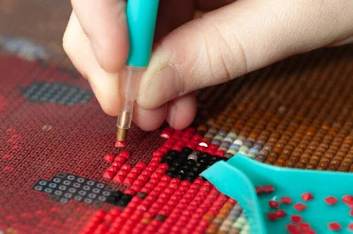 Frame Your Paint With Diamonds Art in 5 Simple Steps
