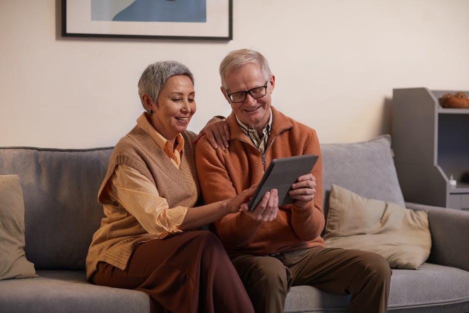 Senior Independent Living: A Path to Comfort, Safety, and Social Life