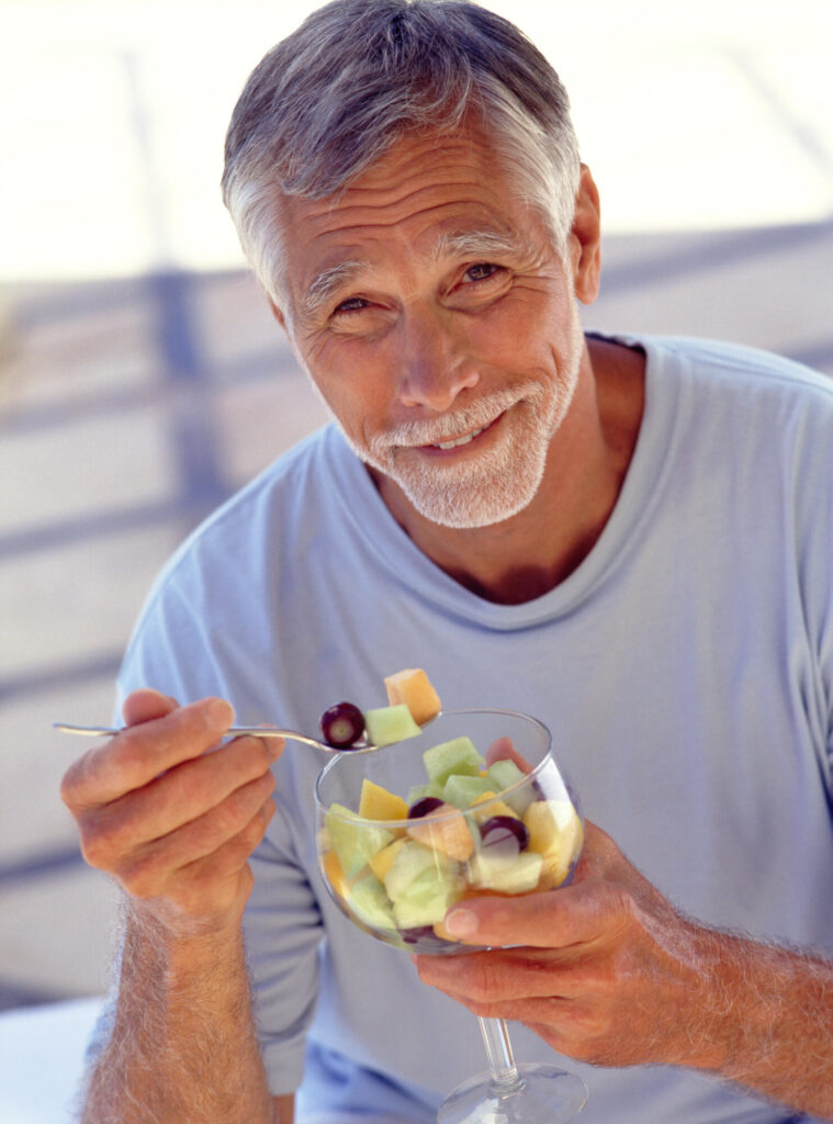 The Social and Health Benefits of Senior Meal Gatherings