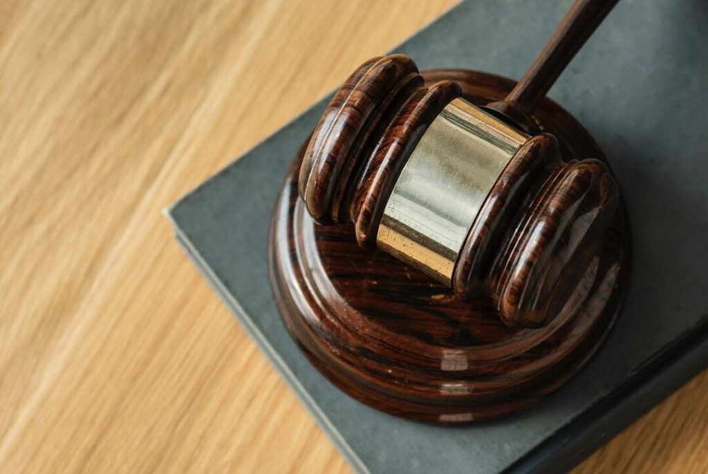 Effective Strategies for Managing Legal Risks in Business Operations