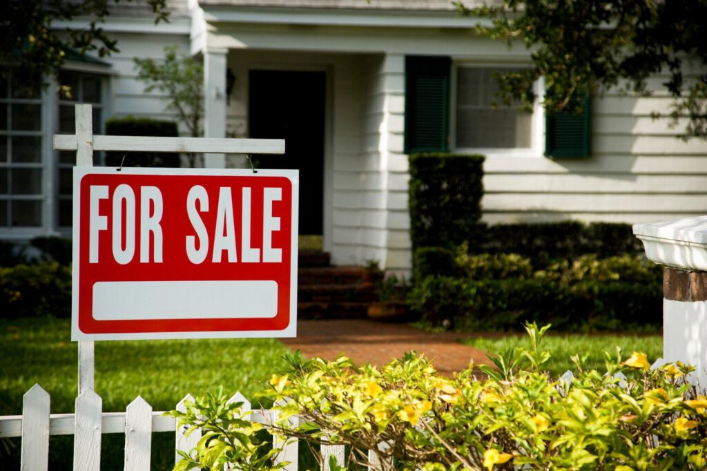 Is It Time to Sell Your Home? Signs You Should Go the Cash Route