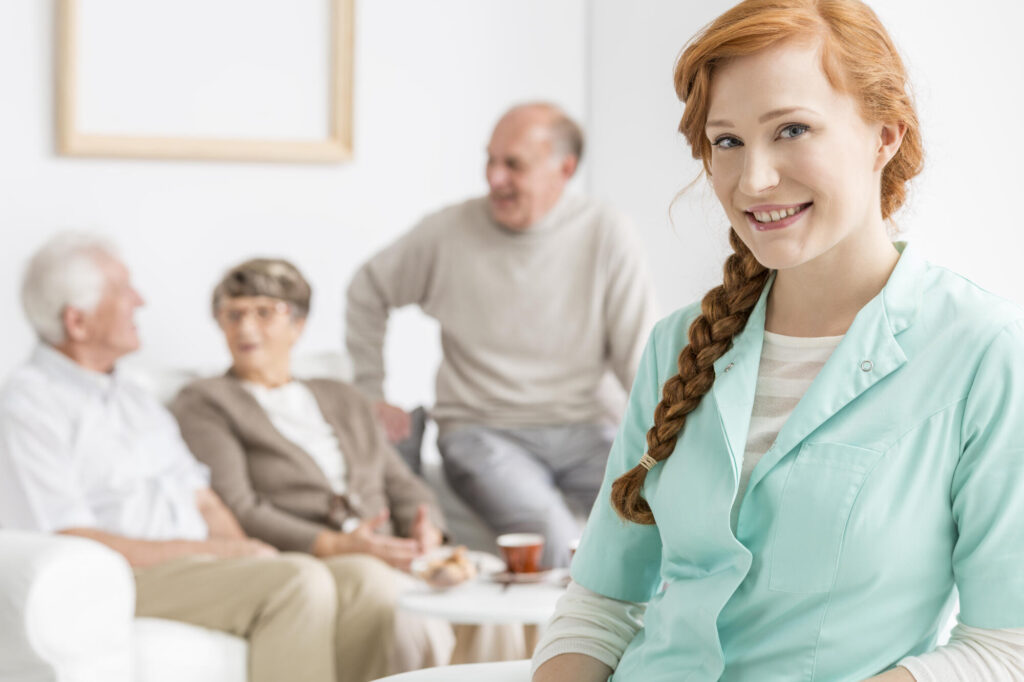The Benefits of Combining Senior Independence with Assisted Services