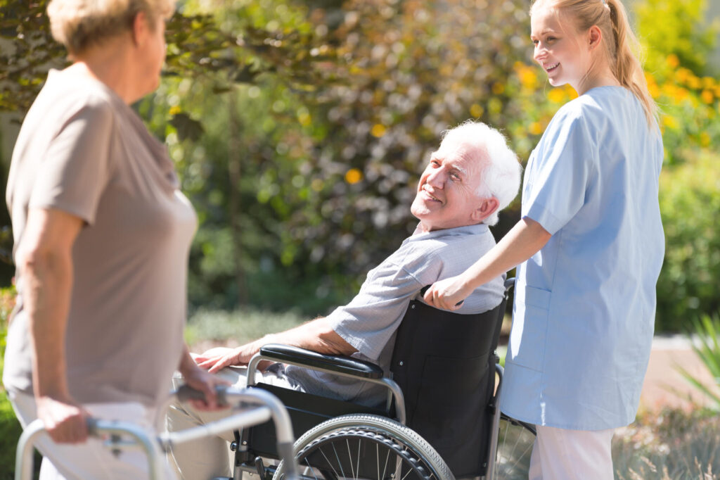 How to Choose the Best Senior Care Solutions for Your Loved One