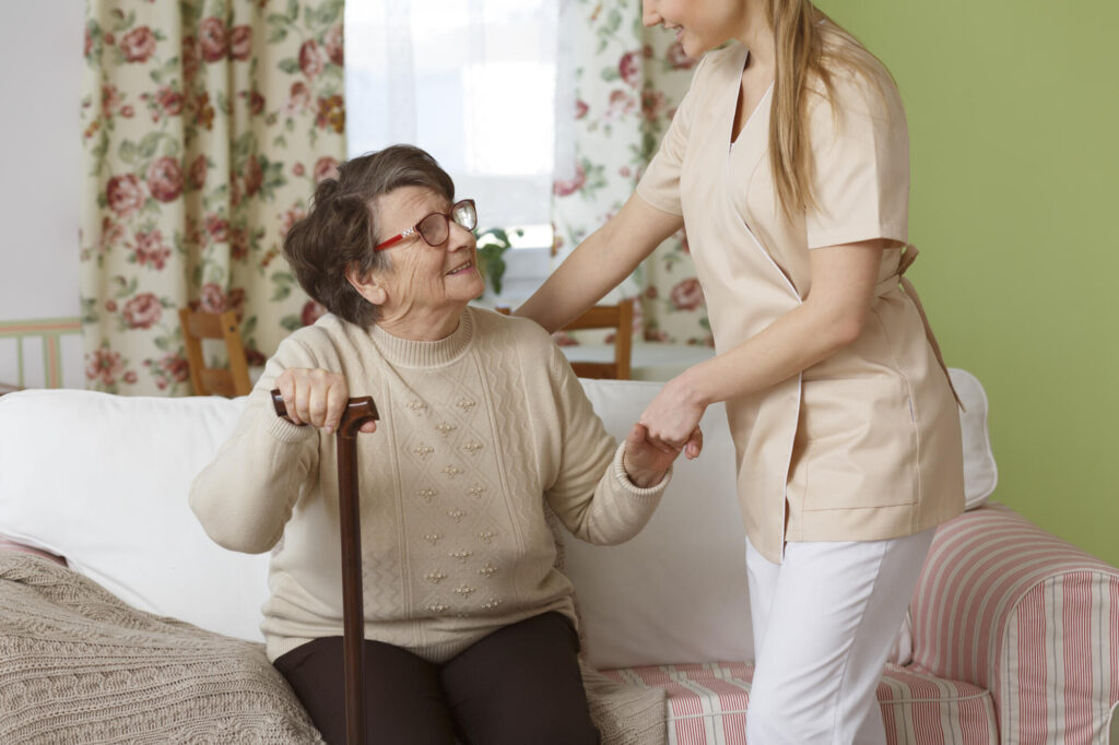The Key Advantages of Assisted Living Services for Seniors and Families