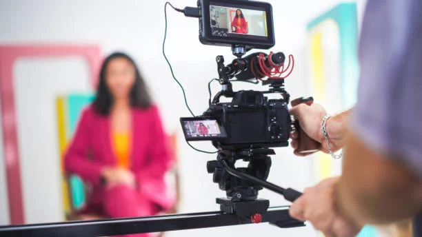 Behind the Scenes: What Really Goes into a Professional Corporate Video