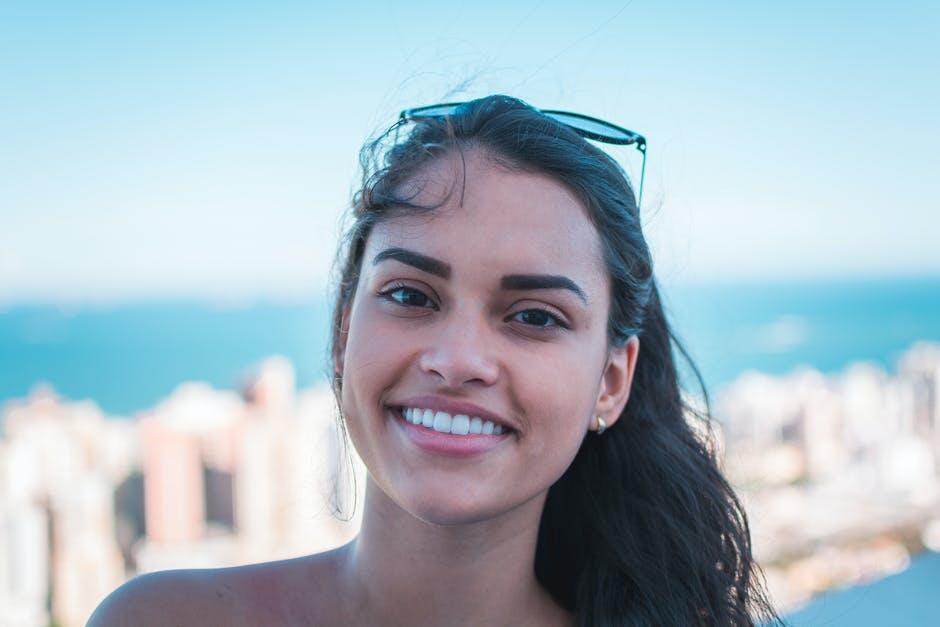 Transform Your Confidence with a Personalized Smile Makeover