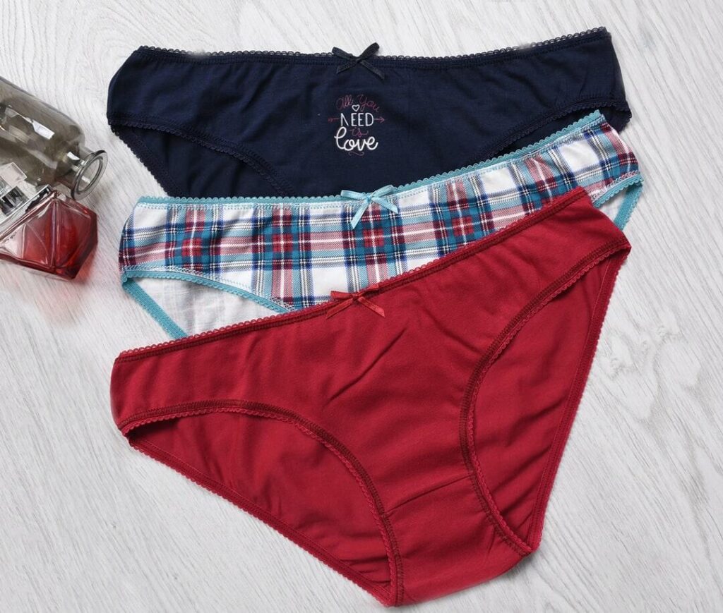 Comparing Incontinence Underwear: What to Consider for Senior Comfort