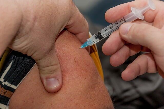 How Flu Shots Protect Seniors from Seasonal Illnesses