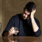 Understanding the Key Symptoms of Alcohol Use Disorder