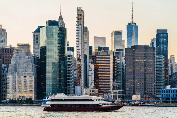 How to Rent a Yacht for a Party in NYC