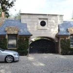 7 Signs It’s Time To Call Garage Door Repair Los Angeles