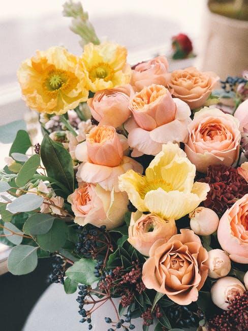 How Elegant Flower Arrangements Set the Perfect Event Mood