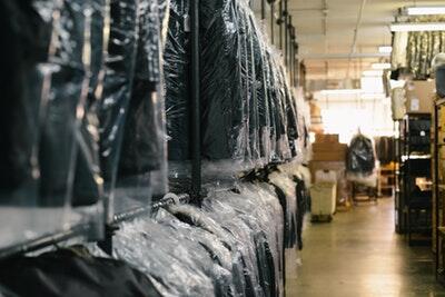 Benefits of Suit Dry Cleaning Services for Long-Lasting Wear